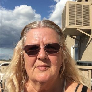 Meet your Posher, Ida